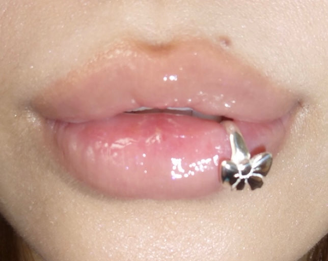 BOW LIP CUFF